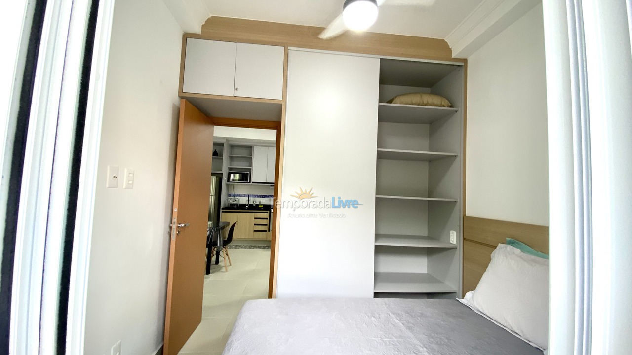 Apartamento para aluguel de temporada em Ubatuba (Praia das Toninhas)