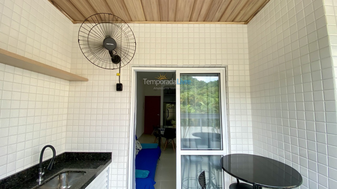 Apartamento para aluguel de temporada em Ubatuba (Praia das Toninhas)