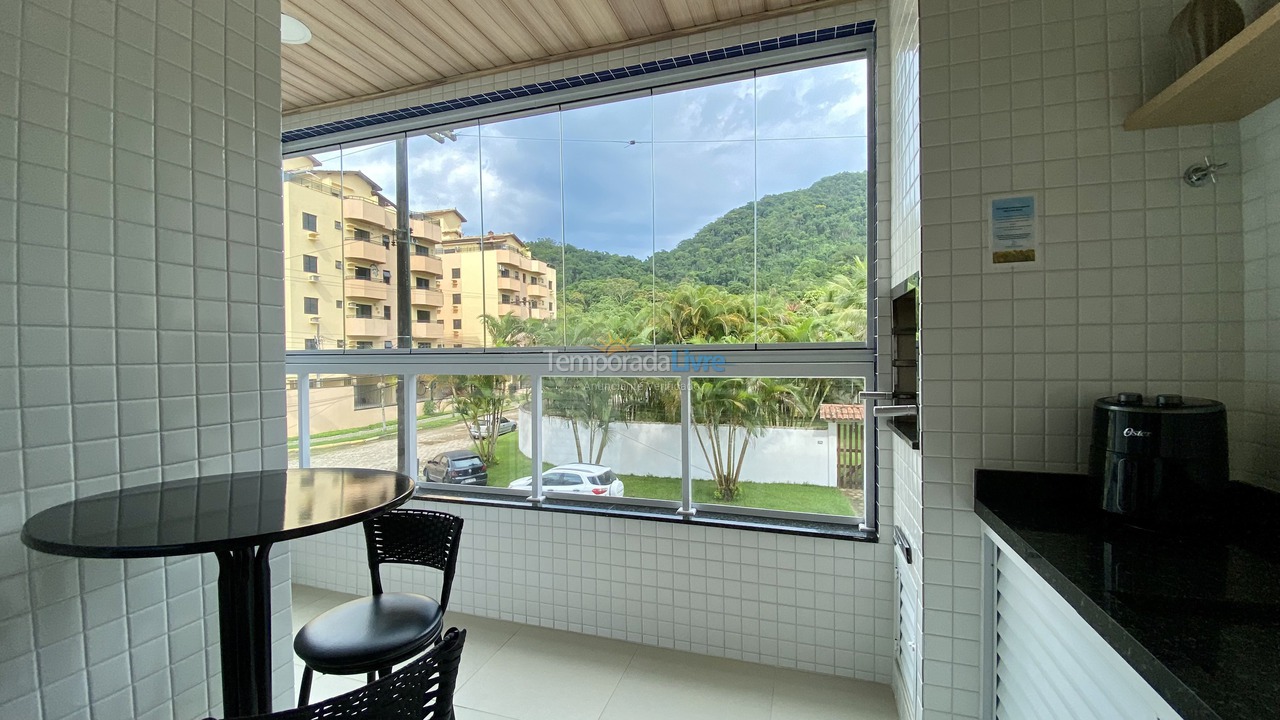 Apartamento para aluguel de temporada em Ubatuba (Praia das Toninhas)