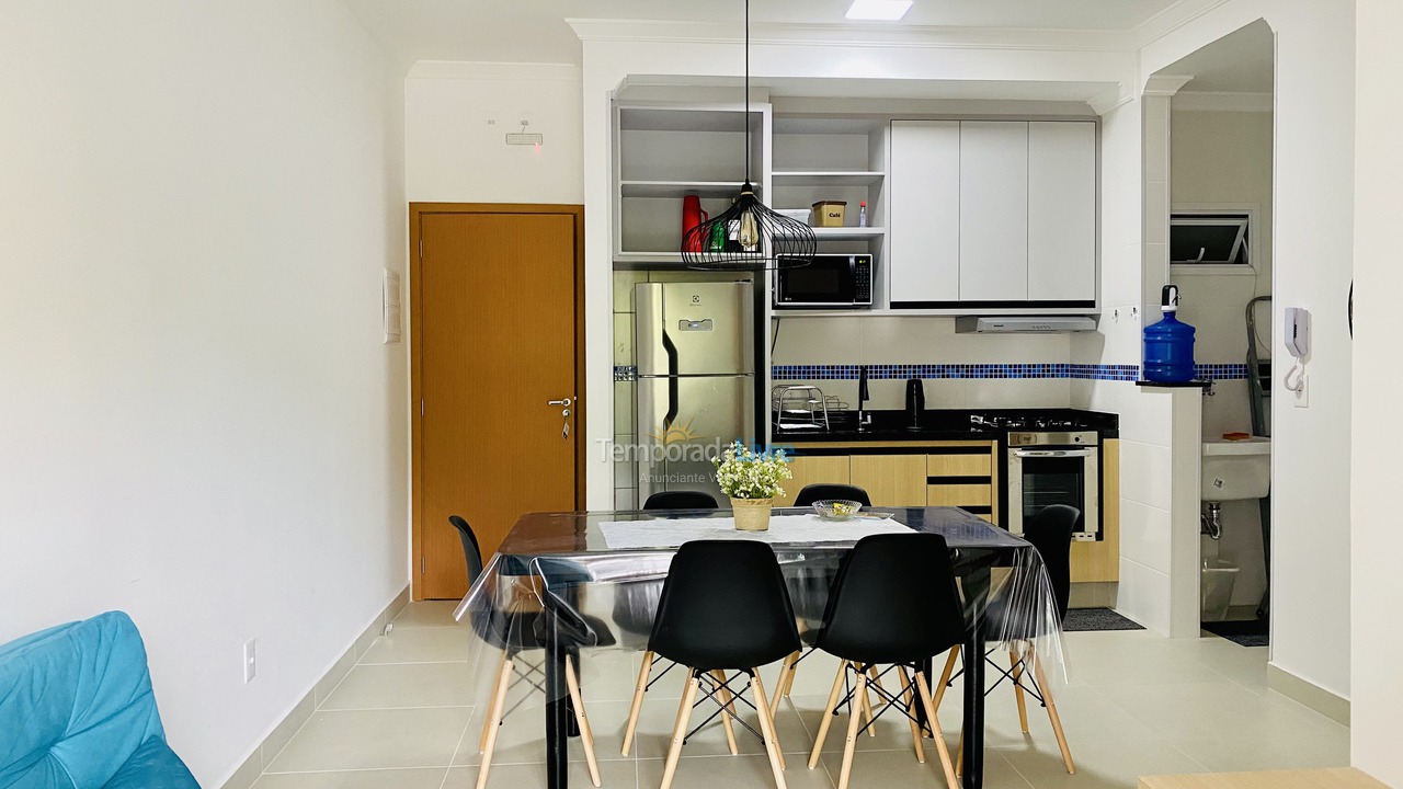 Apartamento para aluguel de temporada em Ubatuba (Praia das Toninhas)