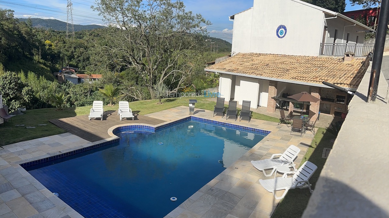 Chácara / sítio para aluguel de temporada em Mairiporã (Terra Preta)