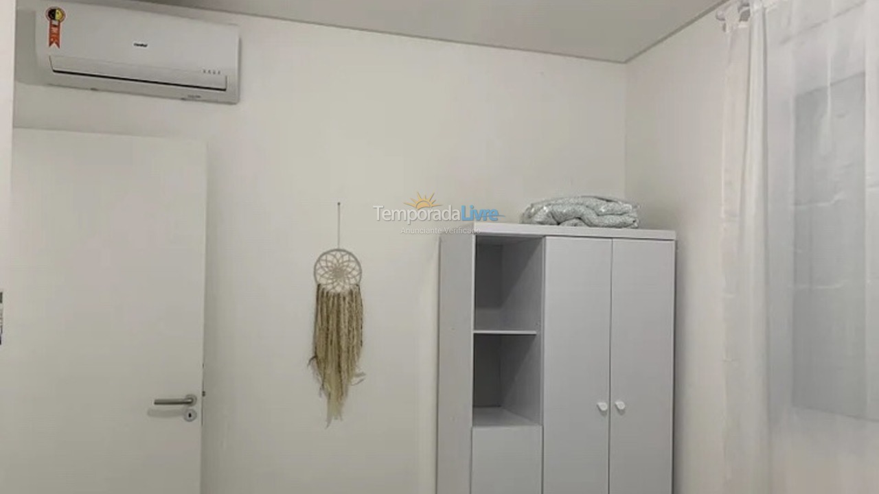 Apartamento para alquiler de vacaciones em Governador Celso Ramos (Praia de Palmas)