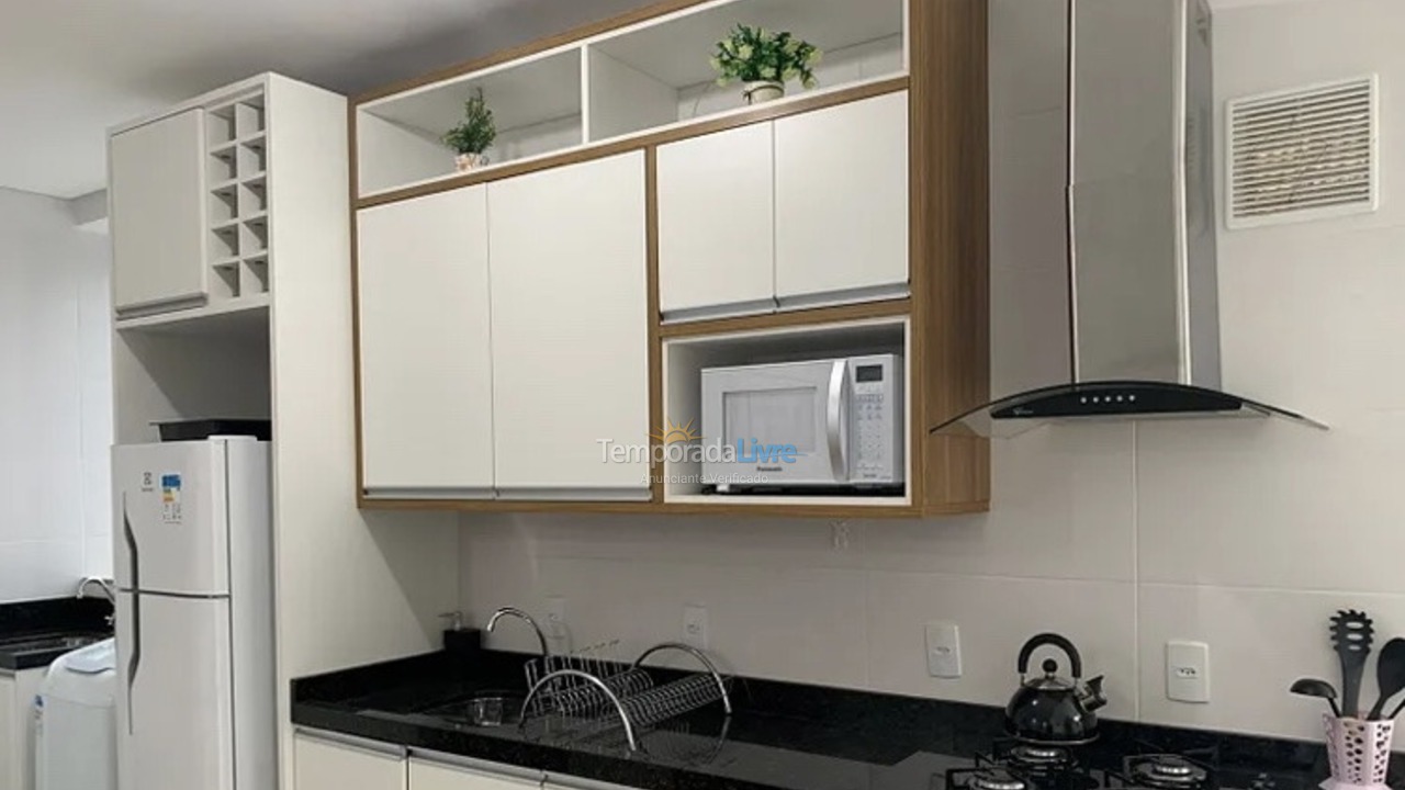 Apartamento para alquiler de vacaciones em Governador Celso Ramos (Praia de Palmas)