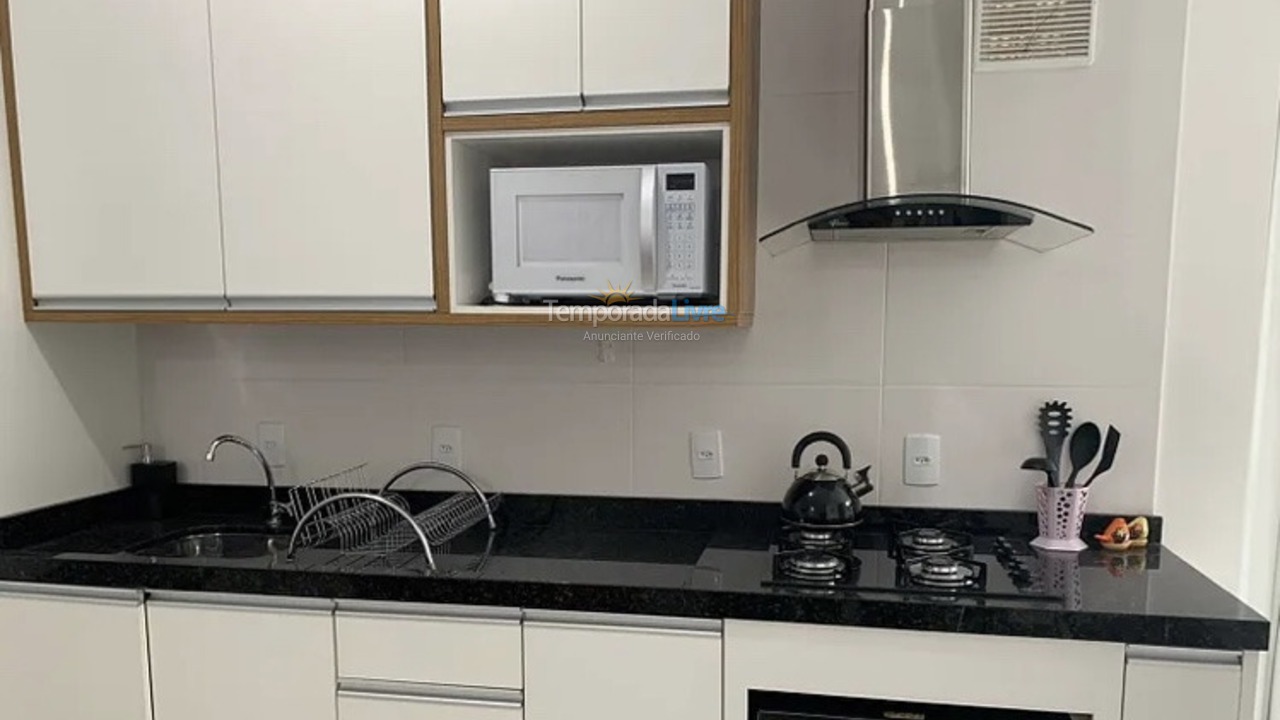 Apartamento para alquiler de vacaciones em Governador Celso Ramos (Praia de Palmas)