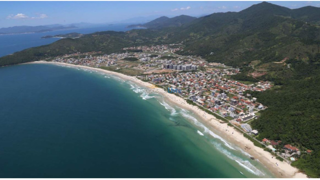 Apartamento para alquiler de vacaciones em Governador Celso Ramos (Praia de Palmas)