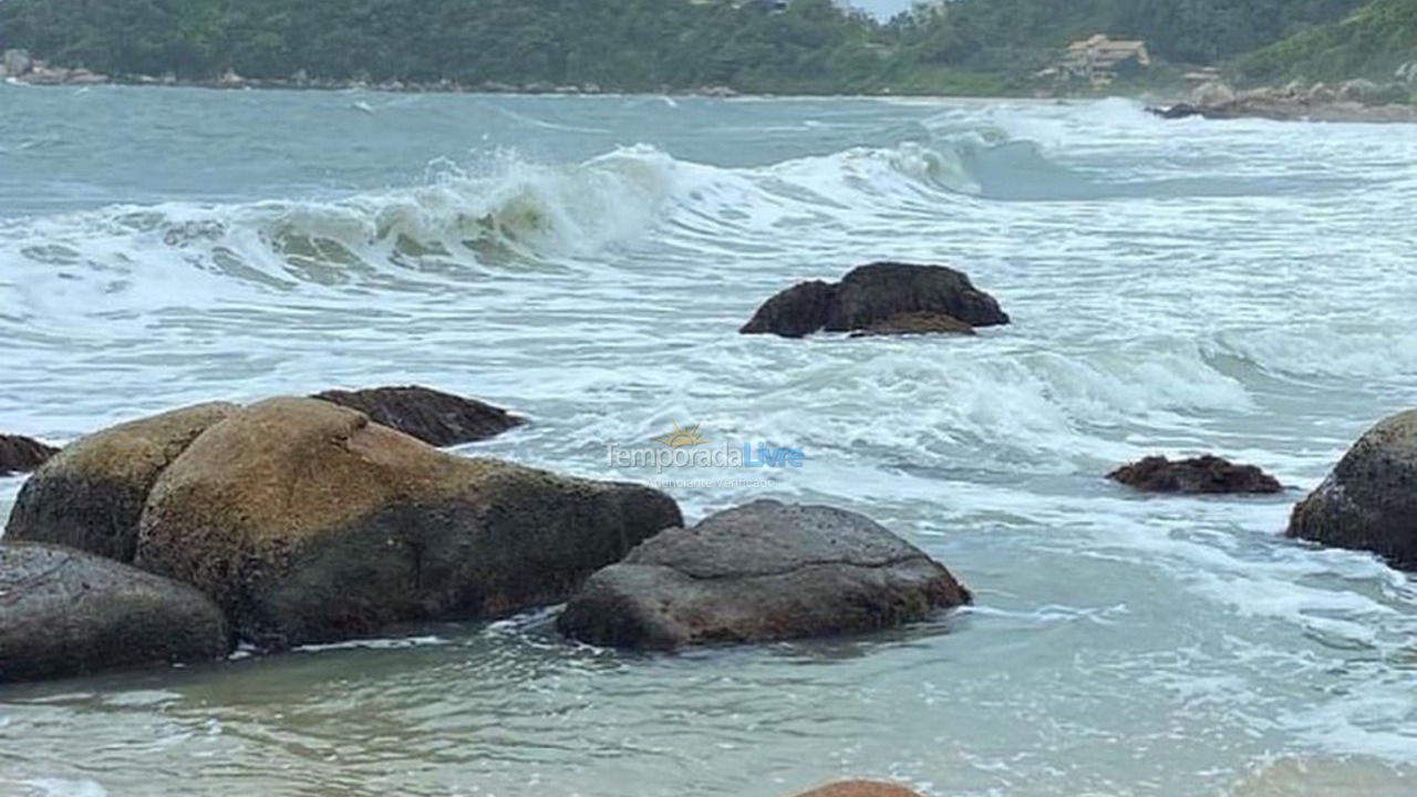 Apartamento para alquiler de vacaciones em Governador Celso Ramos (Praia de Palmas)