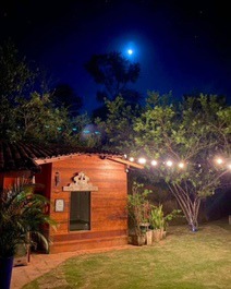 Lindo sítio entre secretário e Sebollas