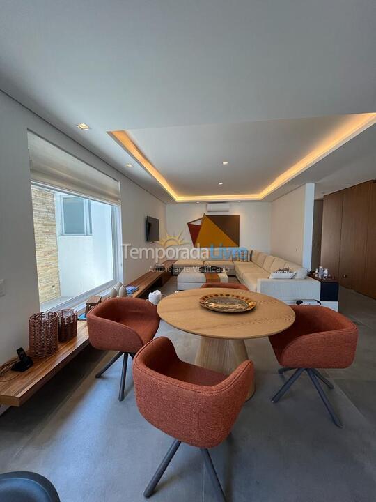 Casa para aluguel de temporada em São Sebastião (Praia da Baleia)