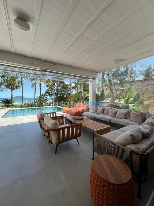 Casa para aluguel de temporada em São Sebastião (Praia da Baleia)