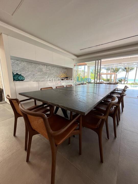 Casa para aluguel de temporada em São Sebastião (Praia da Baleia)