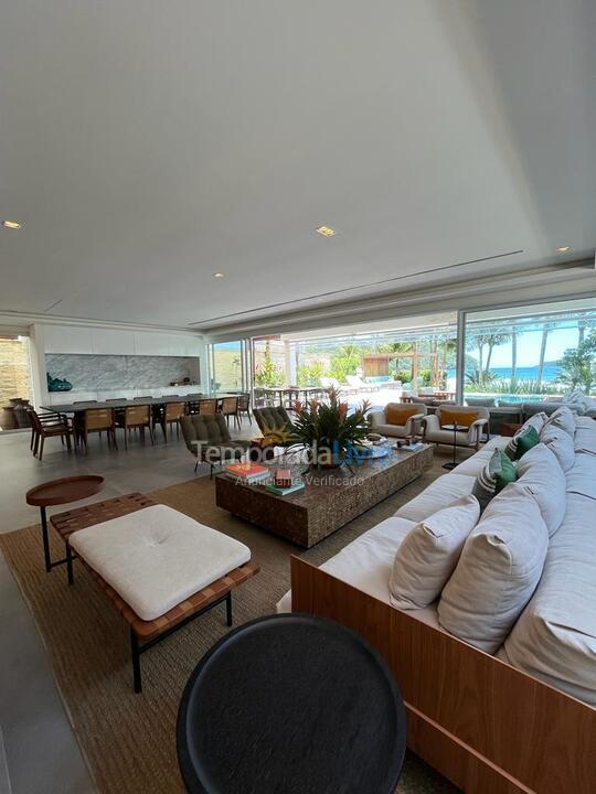 Casa para aluguel de temporada em São Sebastião (Praia da Baleia)