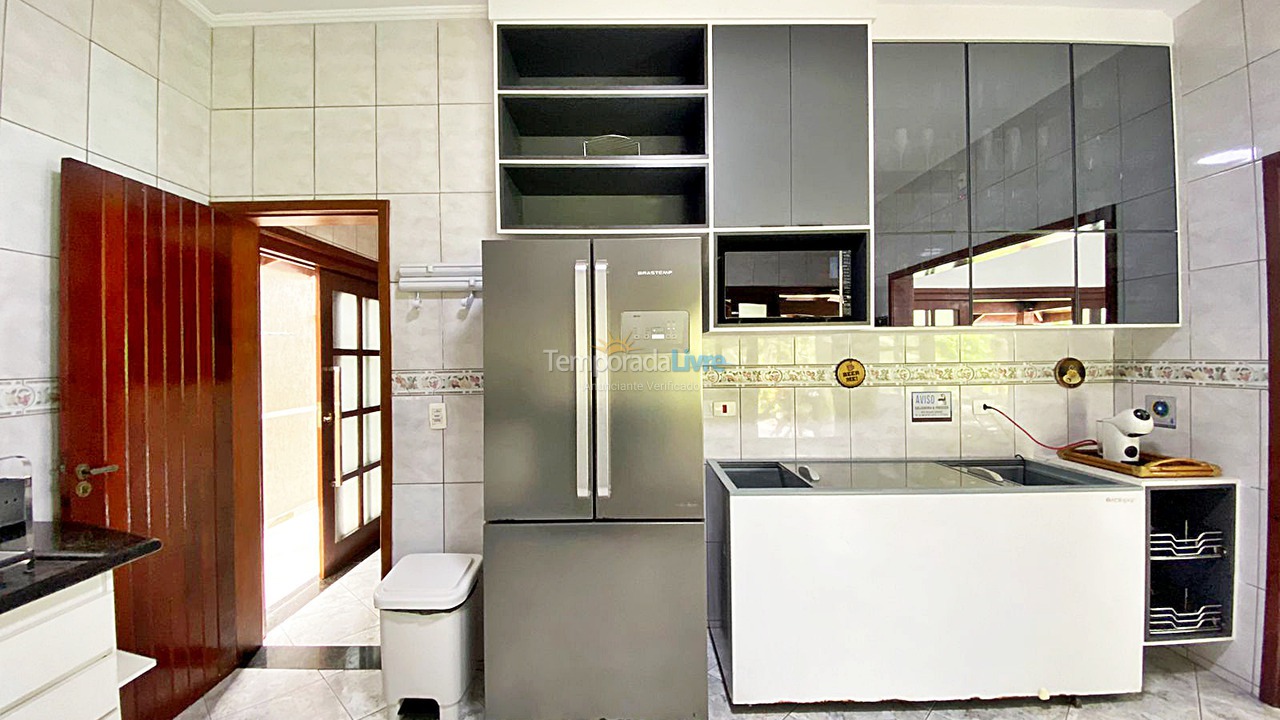 House for vacation rental in Bertioga (Praia de Guaratuba)