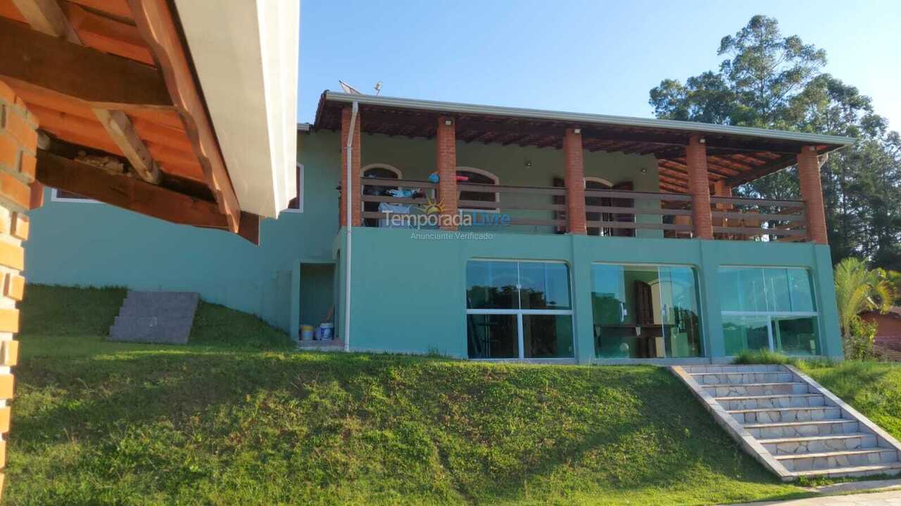 Granja para alquiler de vacaciones em Mairinque (Condomínio Porta do Sol)