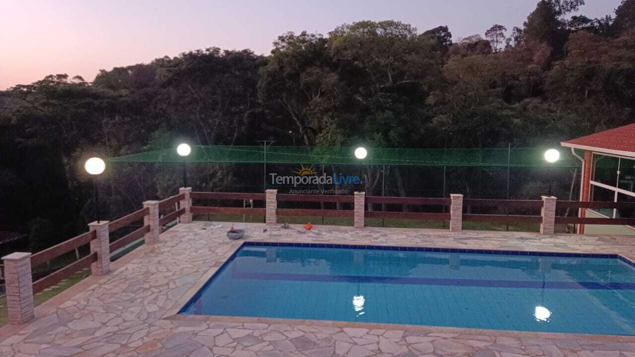 Granja para alquiler de vacaciones em Mairinque (Condomínio Porta do Sol)