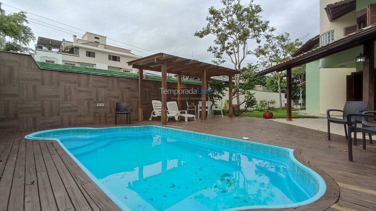 House for vacation rental in Florianopolis (Jurerê)
