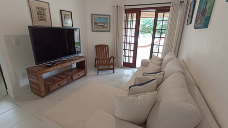 Spectacular house 200 meters from the sea Jurerê