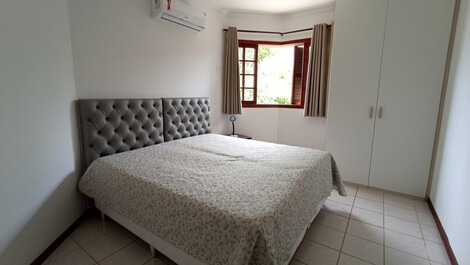 Spectacular house 200 meters from the sea Jurerê