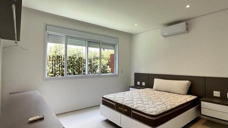 Casa deslumbrante para alugar na praia da praia da Baleia..