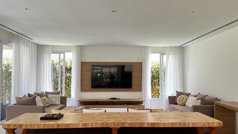 Casa deslumbrante para alugar na praia da praia da Baleia..