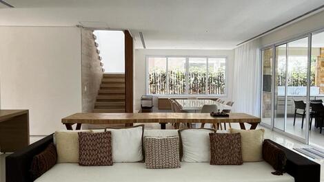 Casa deslumbrante para alugar na praia da praia da Baleia..