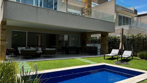 Casa deslumbrante para alugar na praia da praia da Baleia..