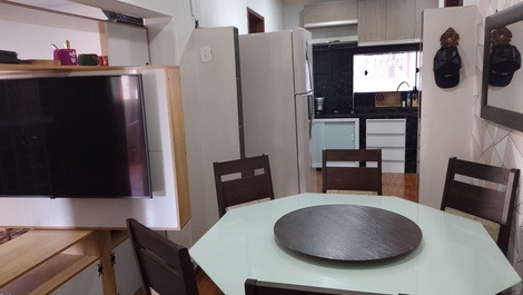 Copa maravilha com a tv que vira.