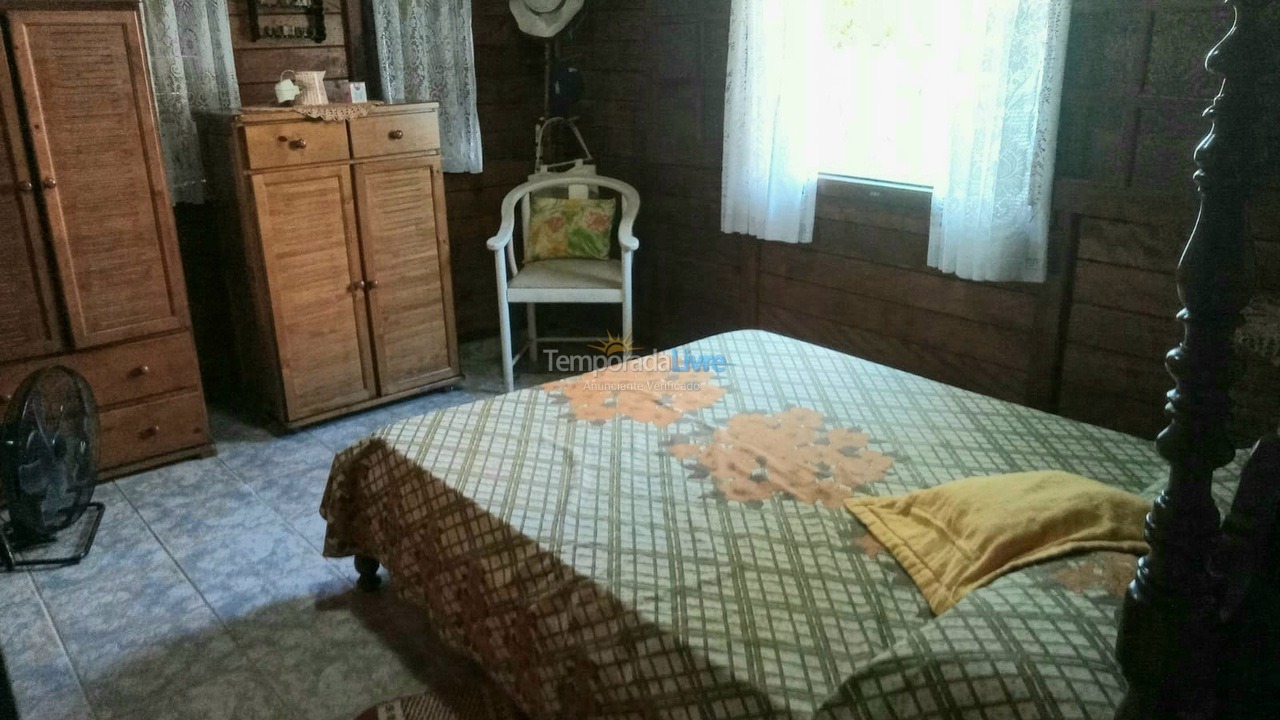 House for vacation rental in Bertioga (Condominio Morada da Praia)