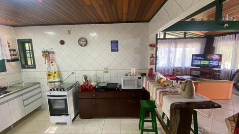 CASA CÓMODA Y SEGURA CON PISCINA EN CONDOMINIO GATE