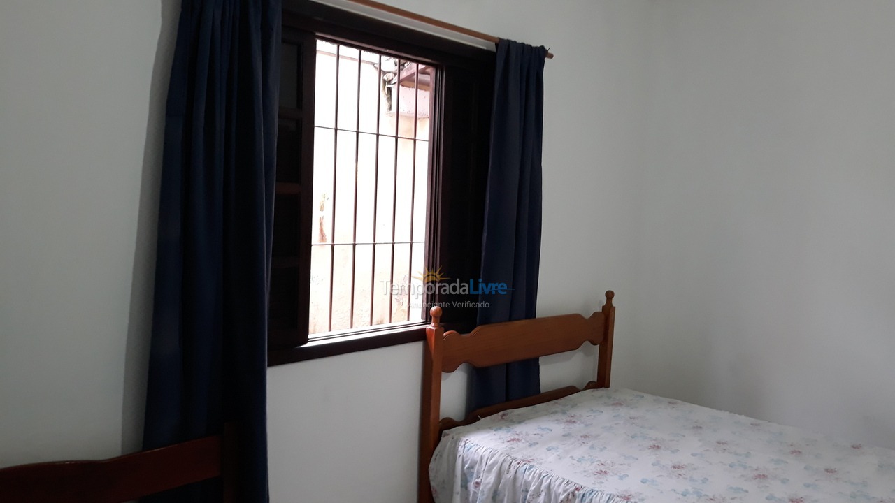 Casa para alquiler de vacaciones em Ubatuba (Praia das Toninhas)