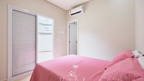 Paradise Apt with heated pool, wi-fi, backyard and barbecue