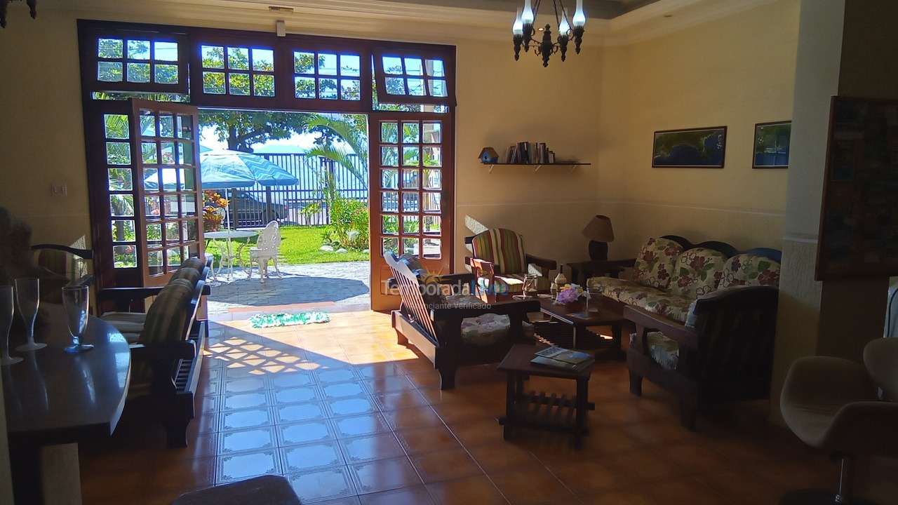 Apartamento para aluguel de temporada em Ubatuba (Itaguá)