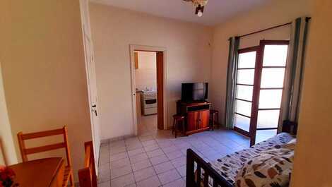 Apartamento em condomínio vista para o mar e piscina em Ubatuba