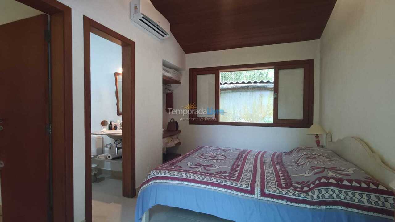 Casa para aluguel de temporada em São Sebastião (Barra do Sahy)