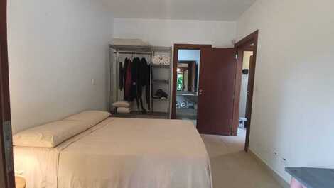 Barra do Sahy, 4 quartos, piscina privativa, churrasqueira.