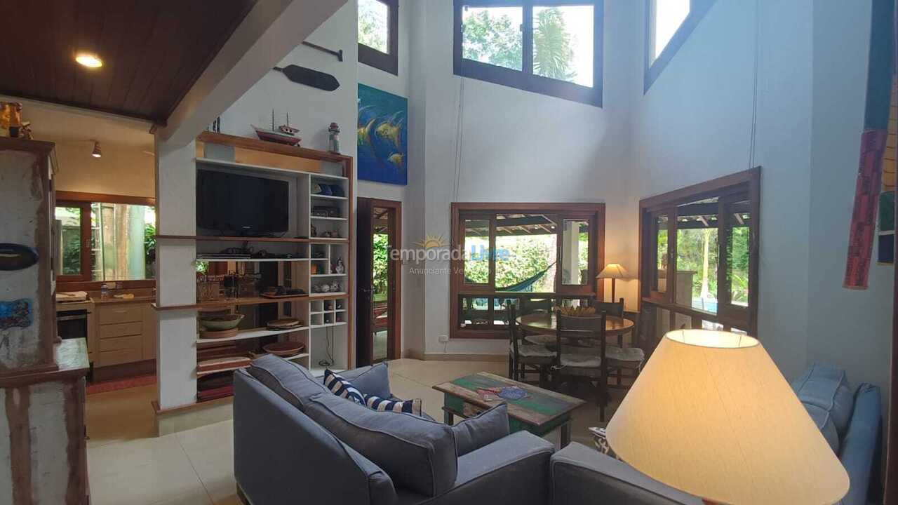 Casa para aluguel de temporada em São Sebastião (Barra do Sahy)