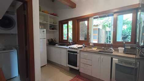 Barra do Sahy, 4 quartos, piscina privativa, churrasqueira.