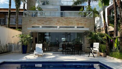 Casa para alugar em São Sebastião - Juquehy