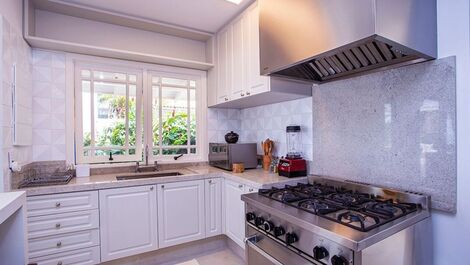 Detached house available New Year's Eve - Juquehy