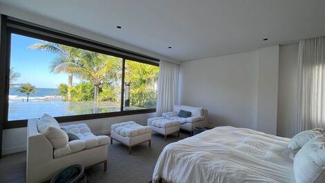 Residência Exclusiva em Cond Frente ao Mar – Praia da Baleia