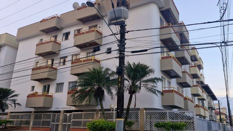 Faixa lateral do condomínio 