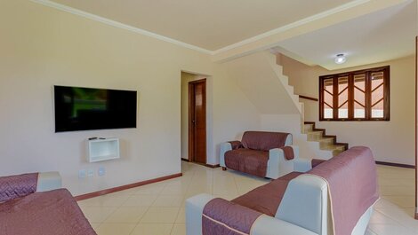 Excellent 4/4 house 350m from the beach