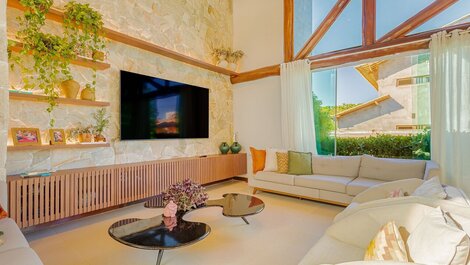 Excelente Casa de 6 Dormitorios a 600m de la Playa