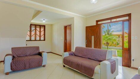 Excellent 4/4 house 350m from the beach