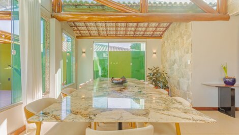 Excelente Casa de 6 Dormitorios a 600m de la Playa