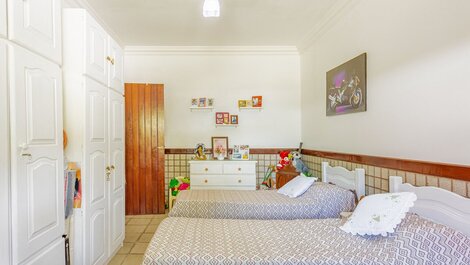 Hermosa casa 4/4 a 220 m de la playa - Guarajuba