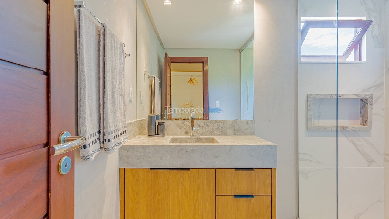 Casa para aluguel de temporada em Mata de São João (Praia do Forte)