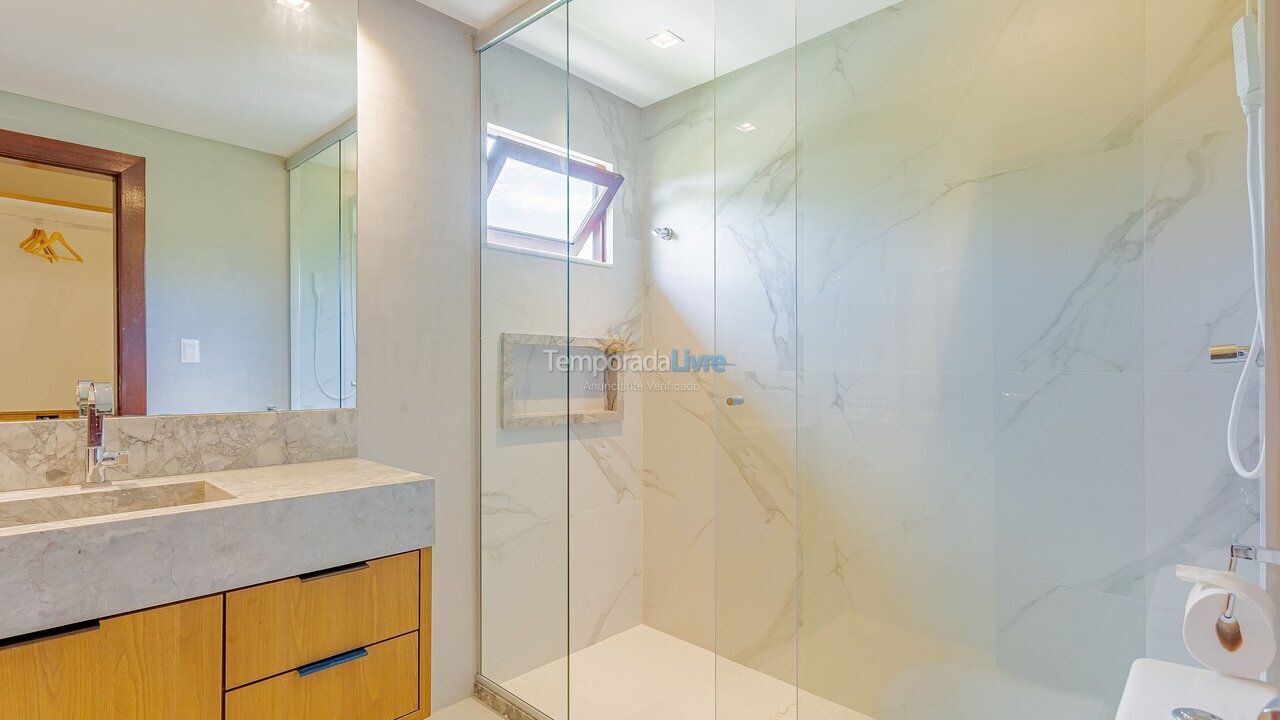 Casa para aluguel de temporada em Mata de São João (Praia do Forte)