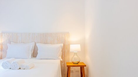 Bedroom and Living Room with Sea View - 50m from the Beach