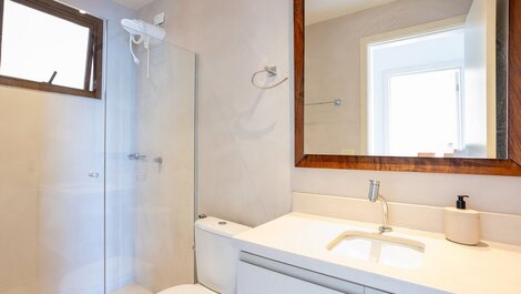 Bedroom and Living Room with Sea View - 50m from the Beach