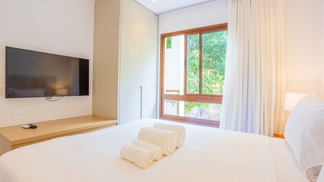 Bedroom and Living Room with Sea View - 50m from the Beach